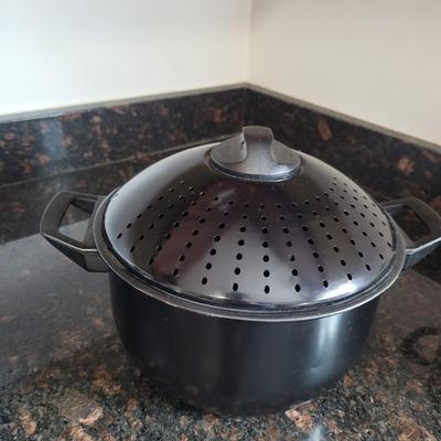 Tramontina, Calphalon and More Cookware (K-CE)