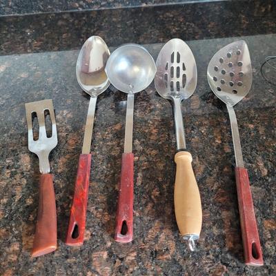 Foley Flour Sifters and Other Vintage Kitchen Utensils (K-CE)