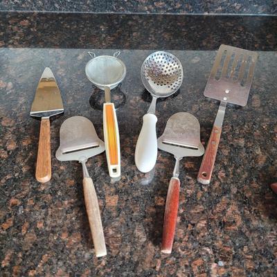 Foley Flour Sifters and Other Vintage Kitchen Utensils (K-CE)