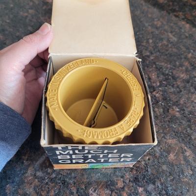 Foley Flour Sifters and Other Vintage Kitchen Utensils (K-CE)