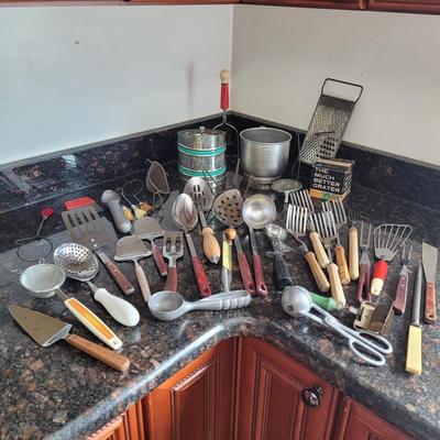 Foley Flour Sifters and Other Vintage Kitchen Utensils (K-CE)