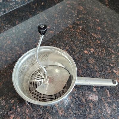 Food Mills, Kitchen Scale and More (K-CE)