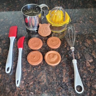 Food Mills, Kitchen Scale and More (K-CE)