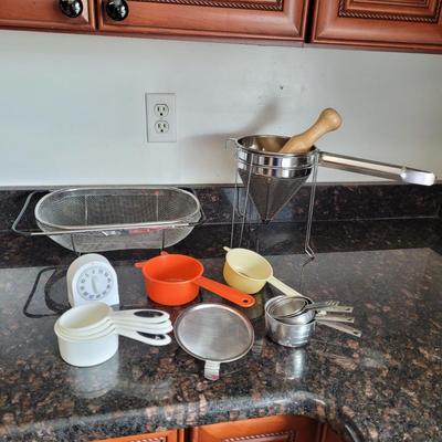 Food Mills, Kitchen Scale and More (K-CE)