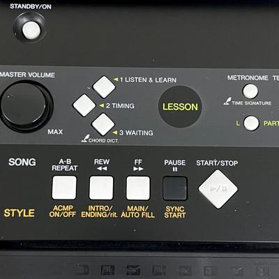 YAMAHA ~ PSR-E223 ~ Digital Keyboard