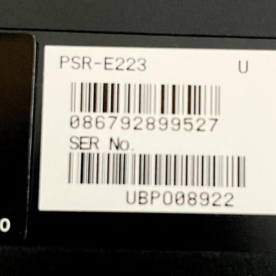 YAMAHA ~ PSR-E223 ~ Digital Keyboard