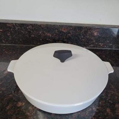Corningware Dishes and Serveware (K-CE)