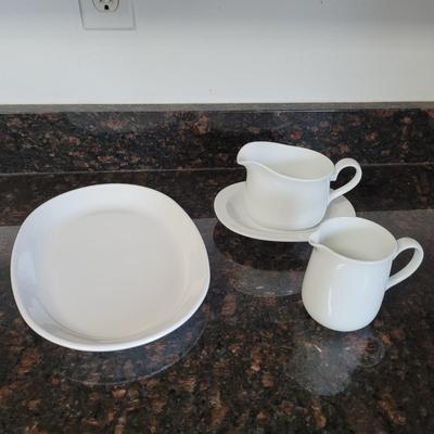 Corningware Dishes and Serveware (K-CE)