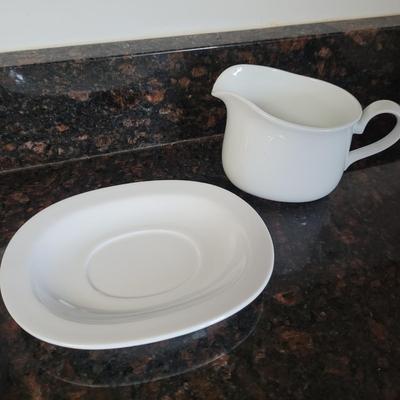 Corningware Dishes and Serveware (K-CE)
