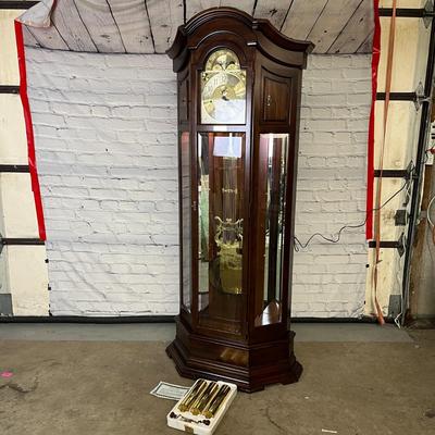 Beautiful Sligh Grandfather Clock