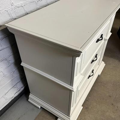 2 Set of Bedside Tables with Three Drawers