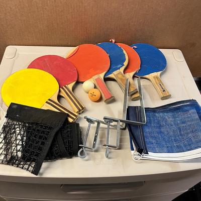 Ping Pong Table With Net, Paddles & Balls