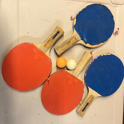 Ping Pong Table With Net, Paddles & Balls