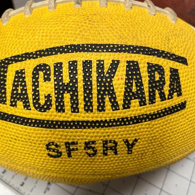 Pack of 2 Basketball & 2 Football