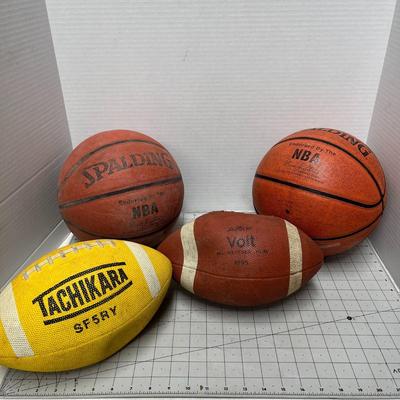 Pack of 2 Basketball & 2 Football