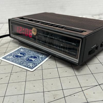 Alarm Clock AM/FM Radio SPARTUS