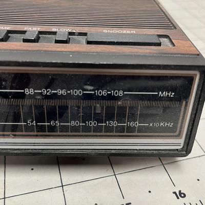 Alarm Clock AM/FM Radio SPARTUS