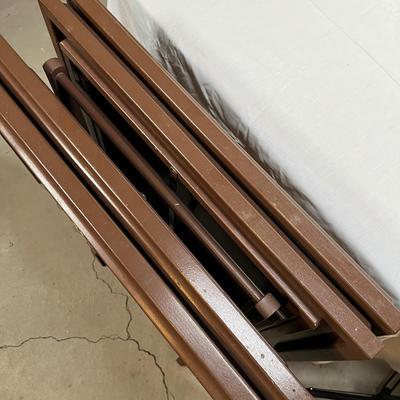 Vintage TV trays w/ stand