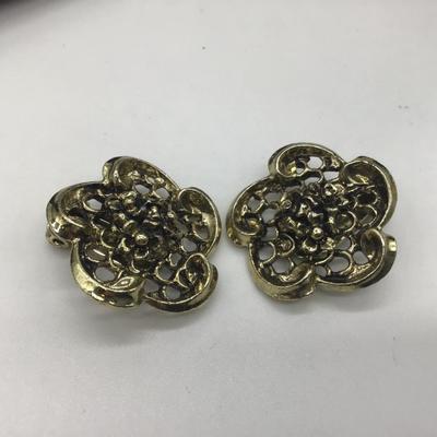 Antique flower clip on earrings