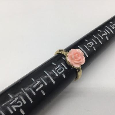 Light pink rose with gold band ring