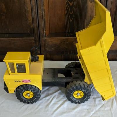 Vintage Mighty Tonka Dump Truck