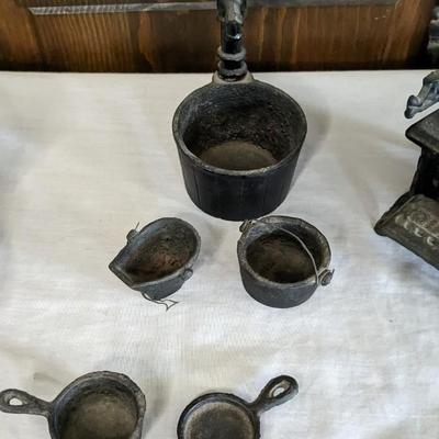 Mini Cast Iron 'Queen' Stoves and Extras