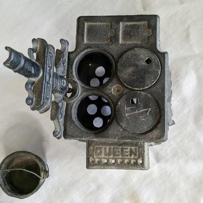 Mini Cast Iron 'Queen' Stoves and Extras