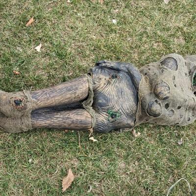 Oversized Halloween Decor