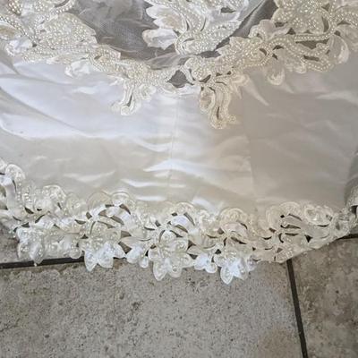 Gold Circle Gowns Size 4 Ivory Wedding Dress