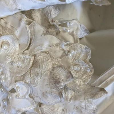 Gold Circle Gowns Size 4 Ivory Wedding Dress