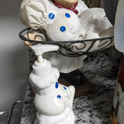 Contents of Upper South Kitchen Cabinets