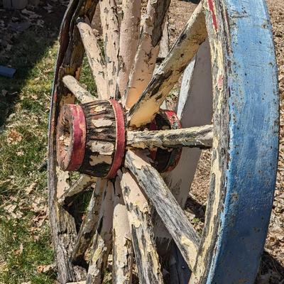 Primitive Wagon Wheel