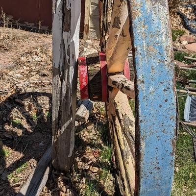 Primitive Wagon Wheel