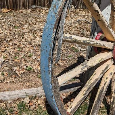 Primitive Wagon Wheel