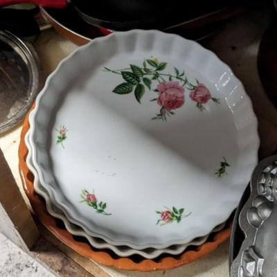 Contents of Lower North Kitchen Cabinets