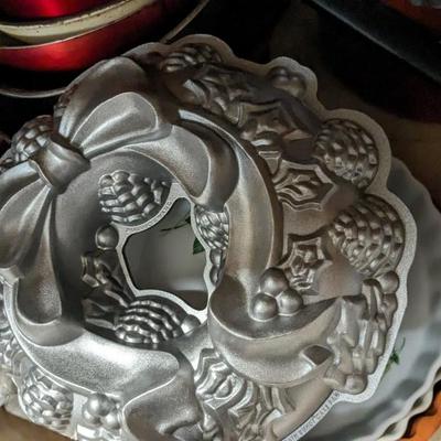 Contents of Lower North Kitchen Cabinets