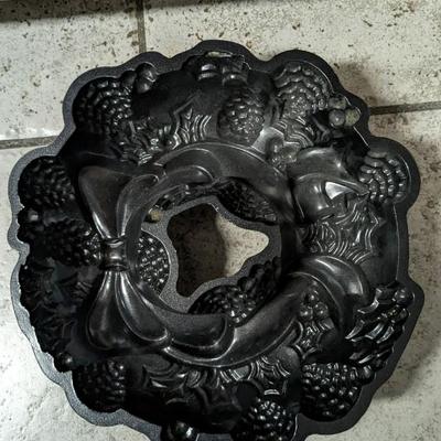 Contents of Lower North Kitchen Cabinets