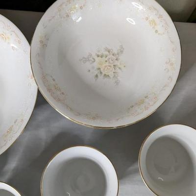 International Porcelain Brighton Collection Camelia Pattern Dishes