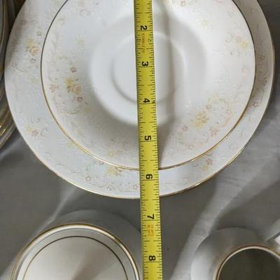 International Porcelain Brighton Collection Camelia Pattern Dishes