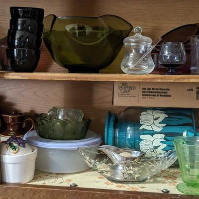 Contents of Upper North Kitchen Cabinets