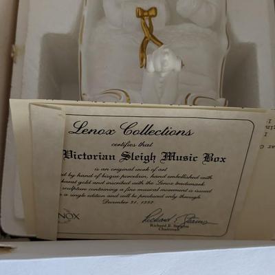 Grandeur Noel Christmas in Box