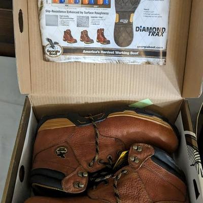 In Box Mens Boots