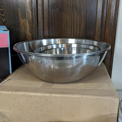 Stainless Mixing Bowls and Cake Plates