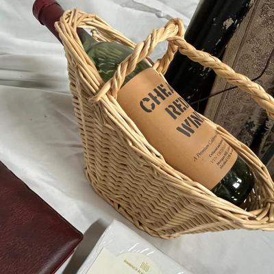 Wine collecting items