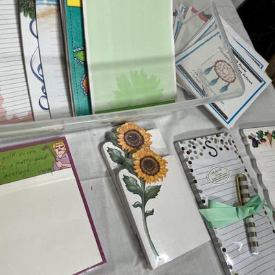 Tote of note pads