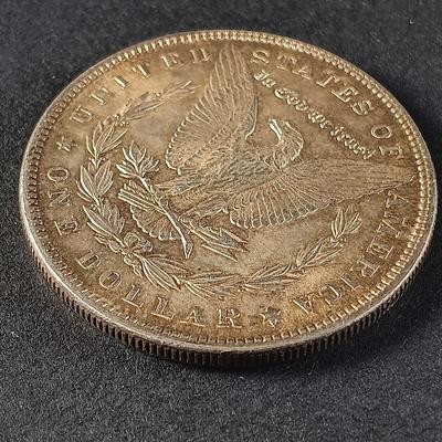 LOT 15: 1885 Morgan Silver Dollar Coin