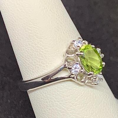 LOT:36: Sterling Silver and Peridot Ring Size 7