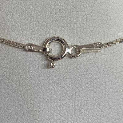 LOT:39: Sterling Silver Box Chain (925 Italy 20