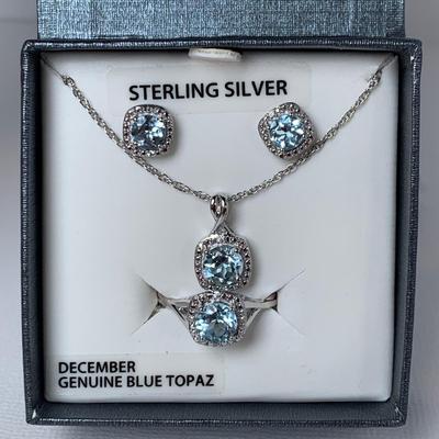 LOT 62: Sterling Silver Blue Topaz 18