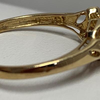 LOT 65: Amethyst & 10K Gold Ring: Sz. 7: Tw. 1.57gr